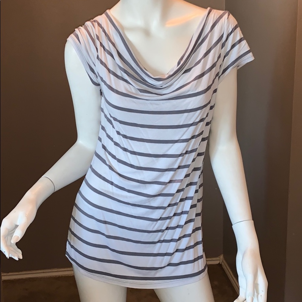 The limited shirt perfect condition 👚